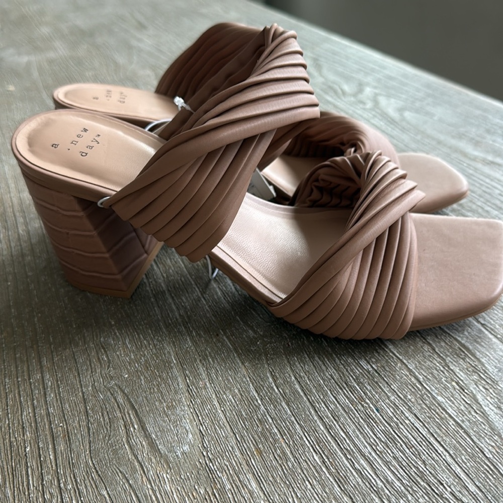 NWT Jessa Sandals- A New Day Size 10 - Picture 4 of 7